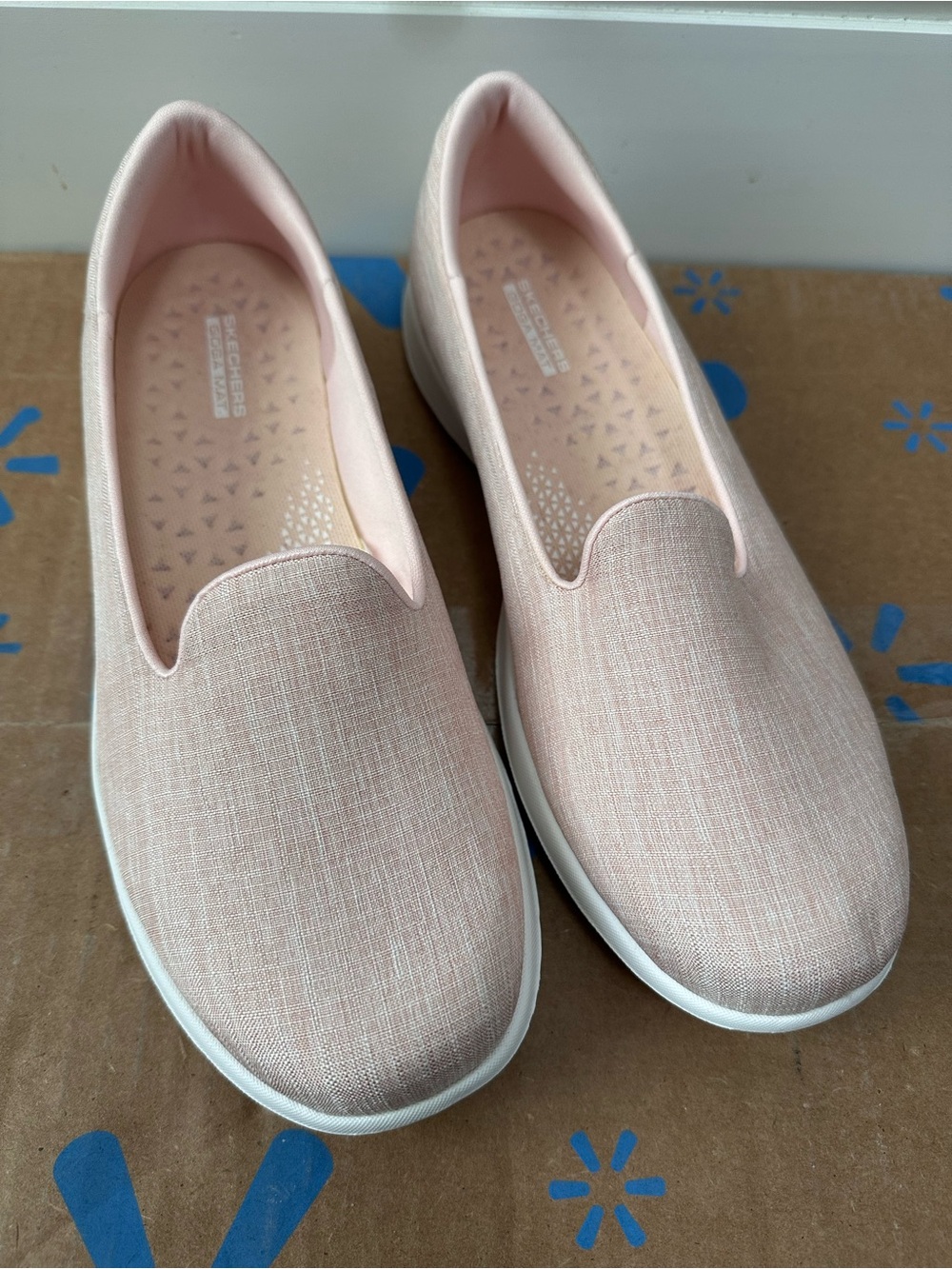 NWT Skechers Performance Go Walk Lite Amore Pink Slip On Flats Size 9